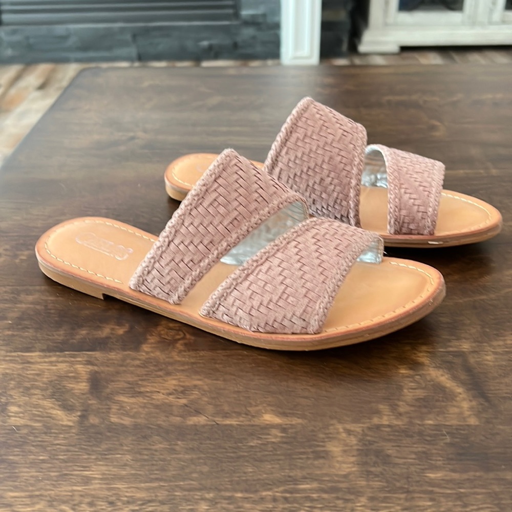 Carlos Holly sandal size 7.5M